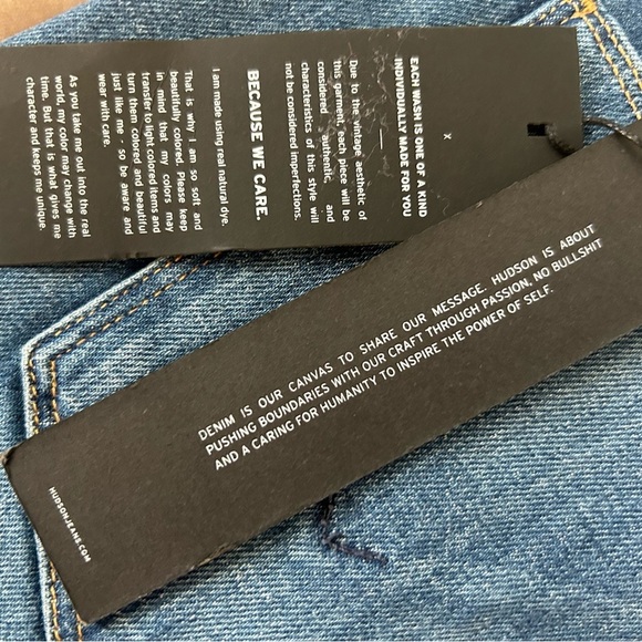 Hudson frayed cropped jeans. Size 28 - Picture 5 of 9